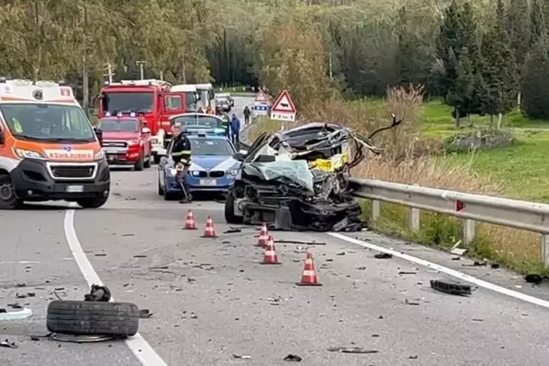 scontro tra due auto